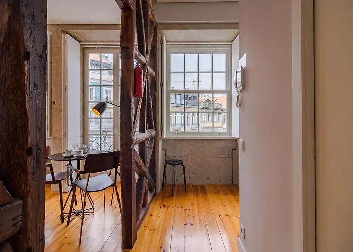 Pretty With Modern Comforts * Porto