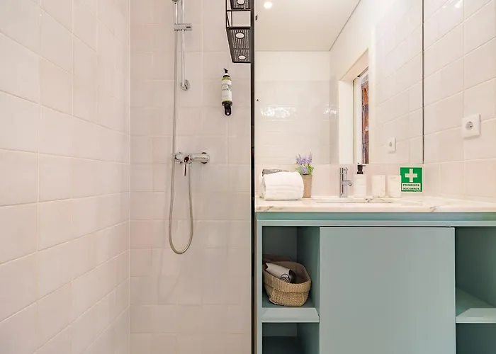 Appartamento Pretty With Modern Comforts *