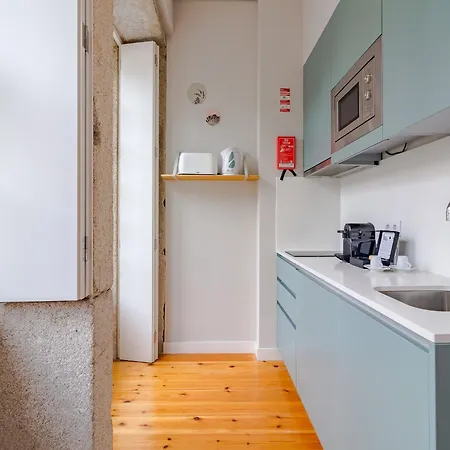 아파트 Pretty With Modern Comforts 포르투