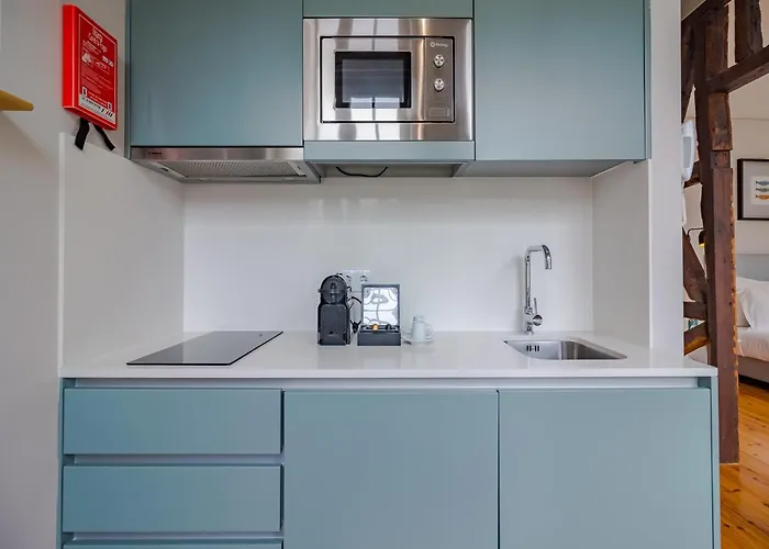 Pretty With Modern Comforts * Porto