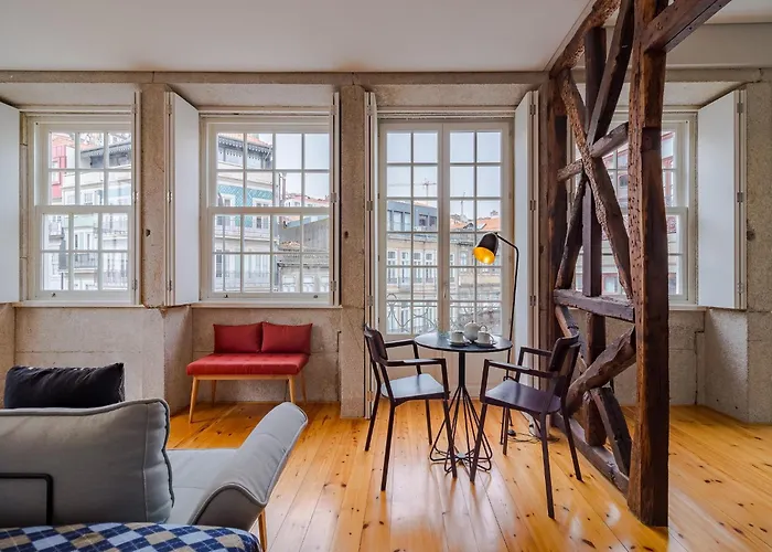 Pretty With Modern Comforts * Porto